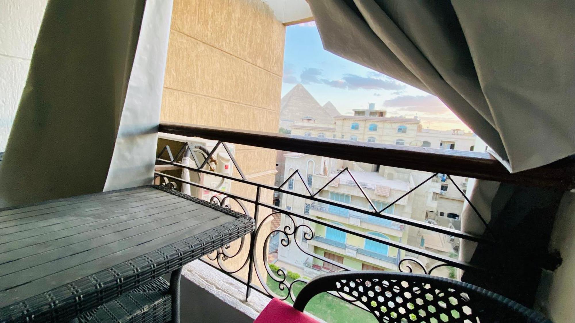 Oh Pyramids View Hotel Kafret el-Gabal Eksteriør billede